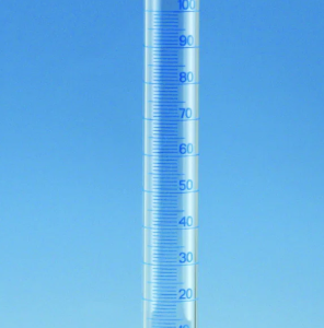 Probeta de vidrio Clase B: Instrumento esencial de medición para laboratorio. Fabricada en vidrio borosilicato resistente. Precisión y economía ideal para docencia e industria